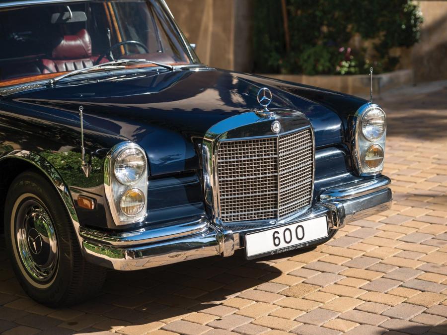 Детали экстерьера Mercedes-Benz 600 Pullman Limousine 1970 года  (фото 6 из 31)